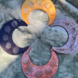 moon tea light candle holder